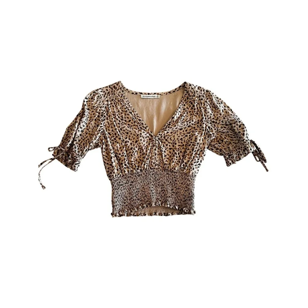 Abercrombie & Fitch Leopard Print Smocked Waist V-Neck Crop Top Tan Black XS